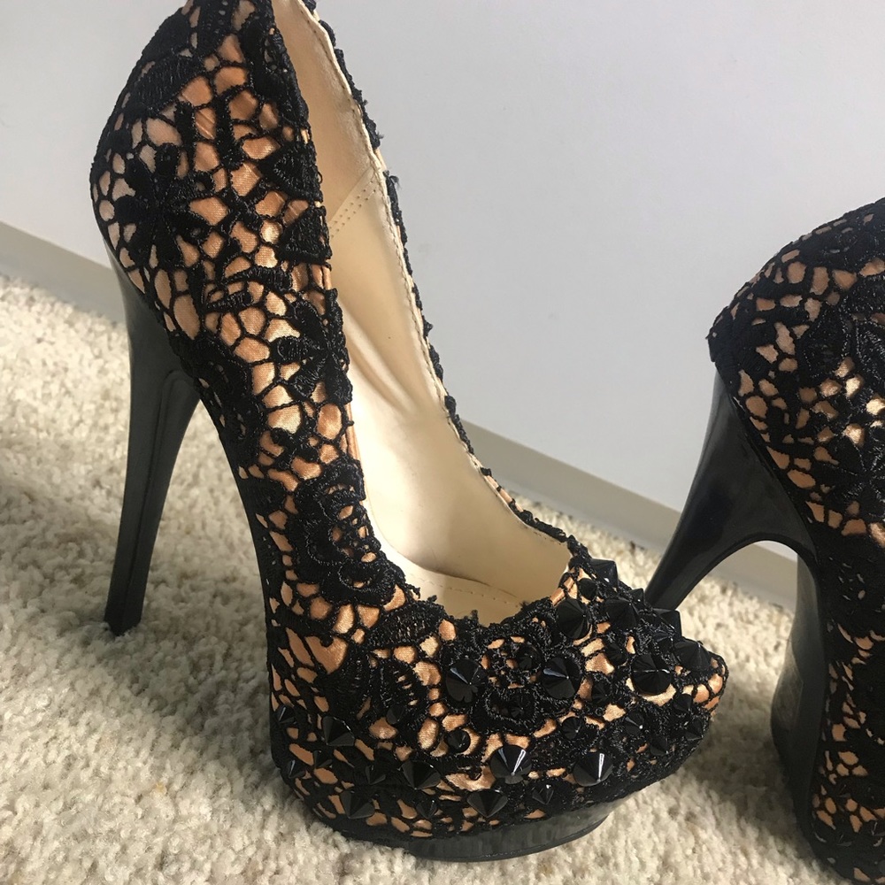 Heels - Picture 3 of 7